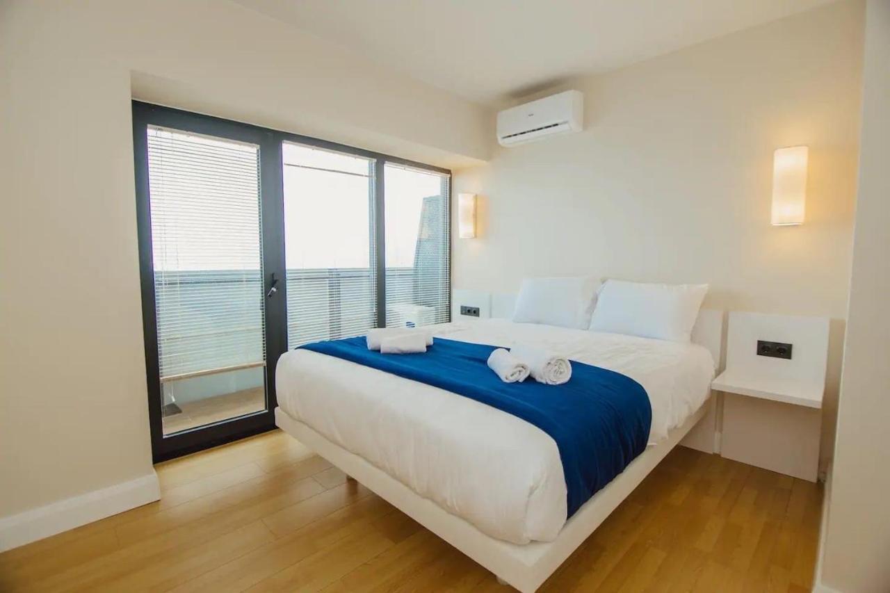 Orbi City Luxury Towers Aparthotel Batumi Exterior photo
