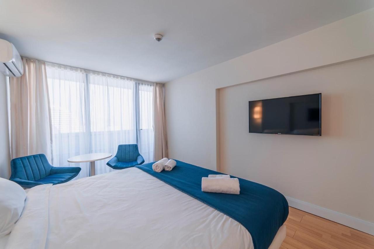 Orbi City Luxury Towers Aparthotel Batumi Exterior photo