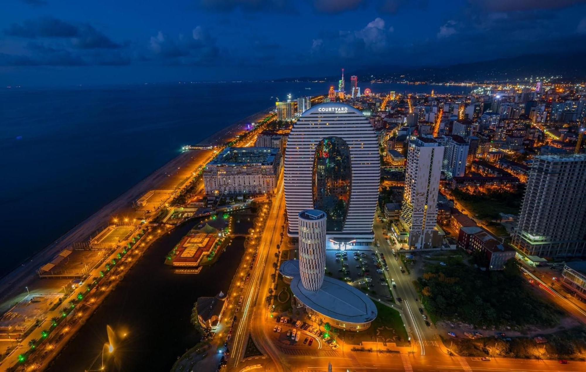 Orbi City Luxury Towers Aparthotel Batumi Exterior photo