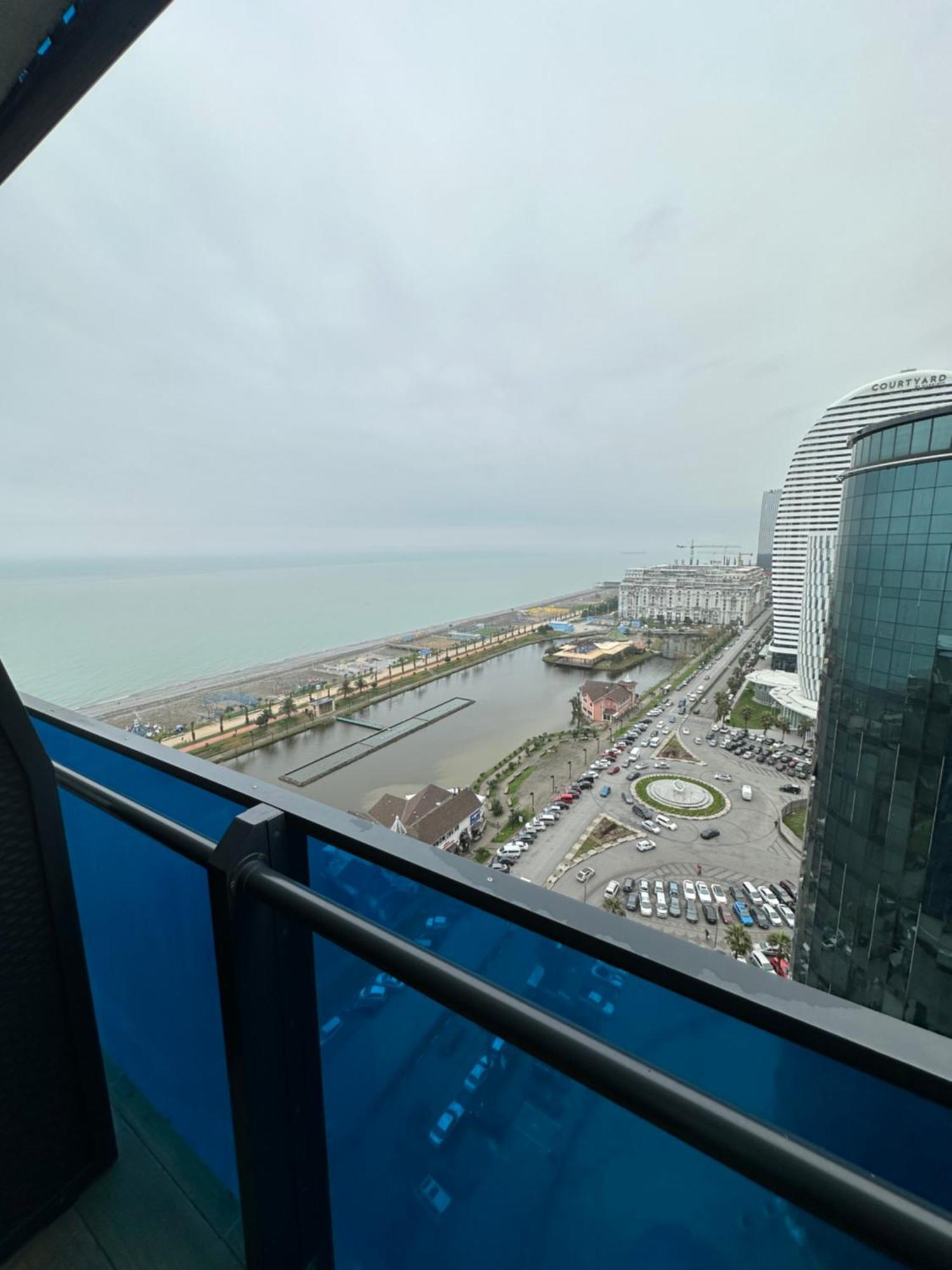 Orbi City Luxury Towers Aparthotel Batumi Exterior photo
